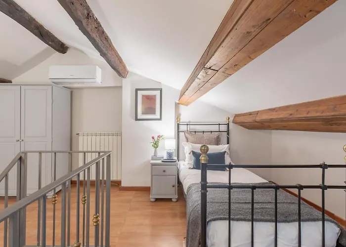 Apartment Iflat Charming Near Piazza Venezia Rom